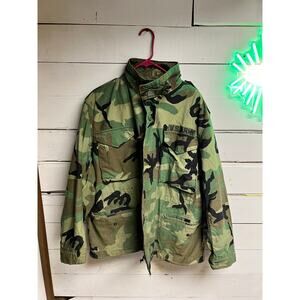 Vintage Men's Camouflaged US Army Jacket, Size Medium-Short